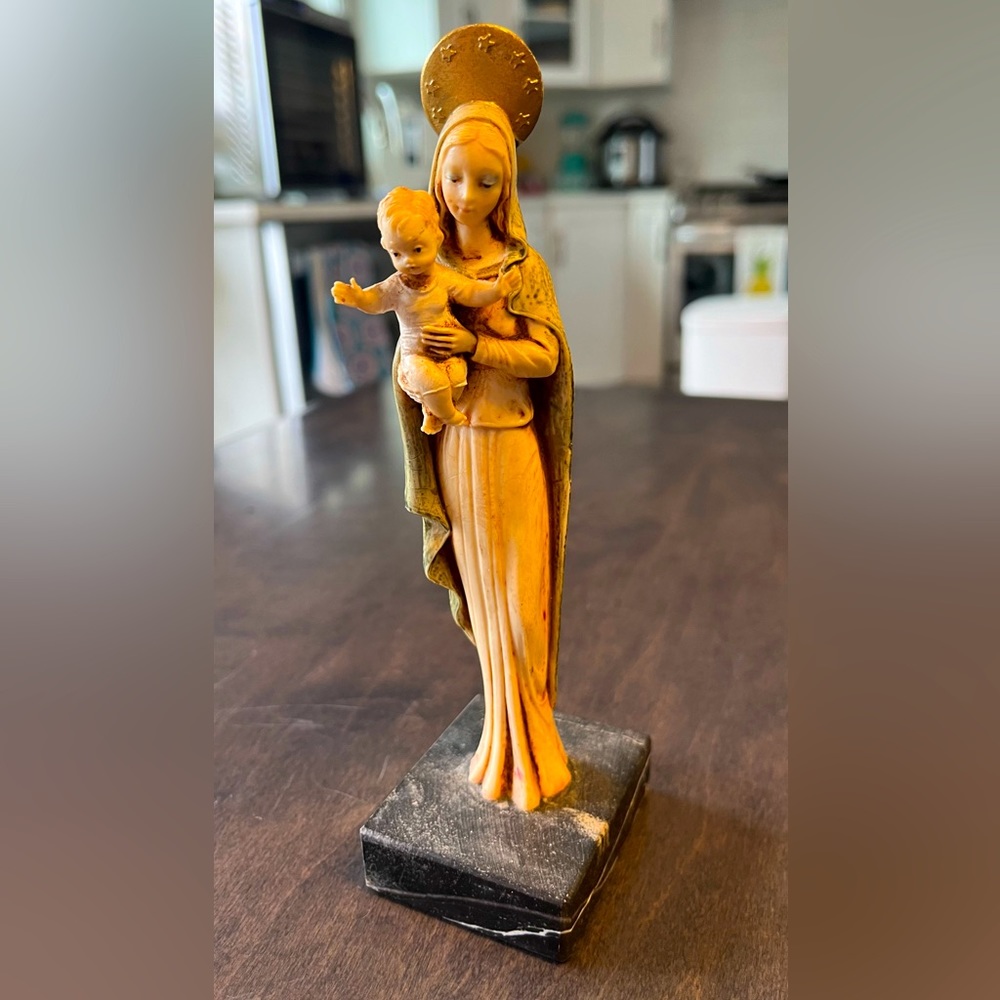 Virgin Mary Holding Baby Jesus, Marble Carrara Base 6" figurine
